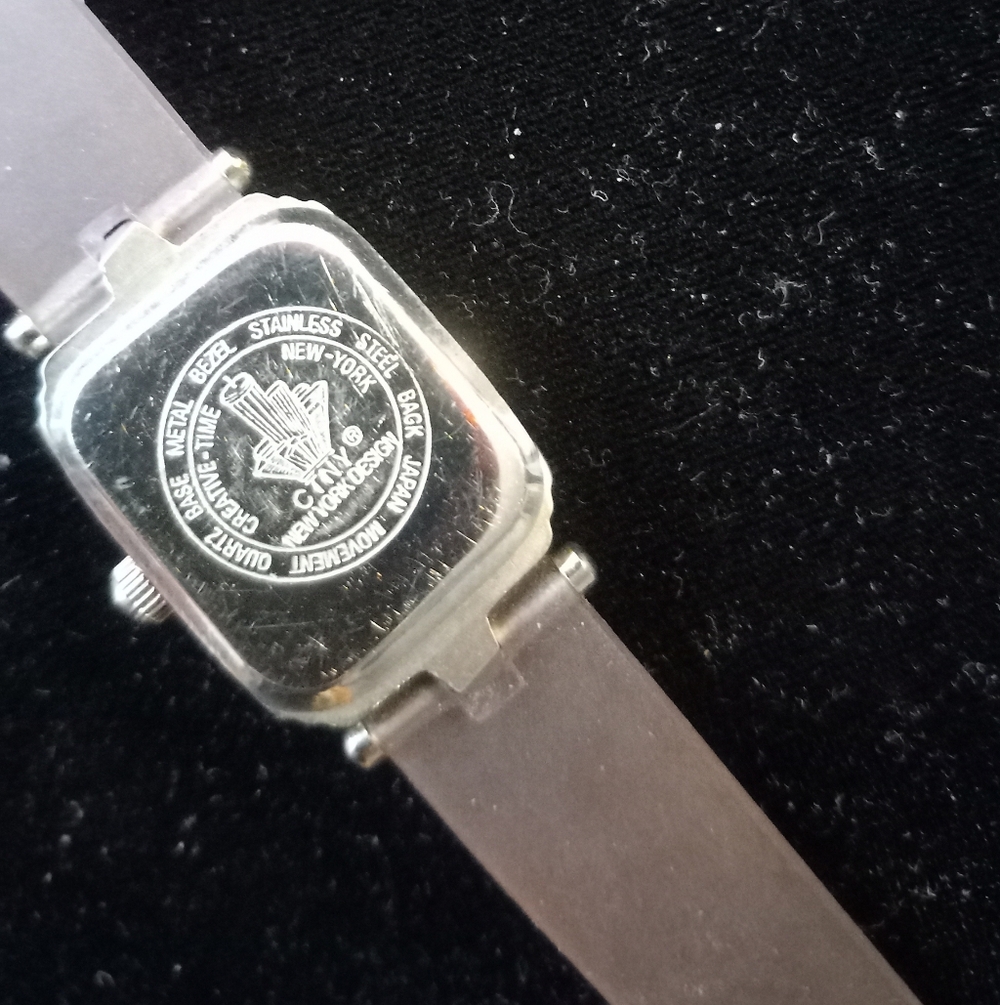 911 Twin Towers NYC Engraved Back Of Watch Picture Of Towers. Collectible.